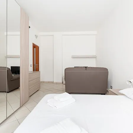 Ripamonti Budget With Small Balcony Apartment Milan