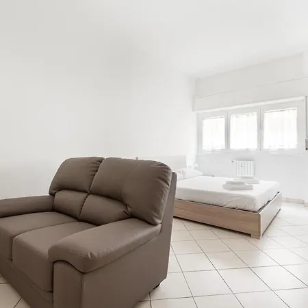 Ripamonti Budget With Small Balcony * Milan